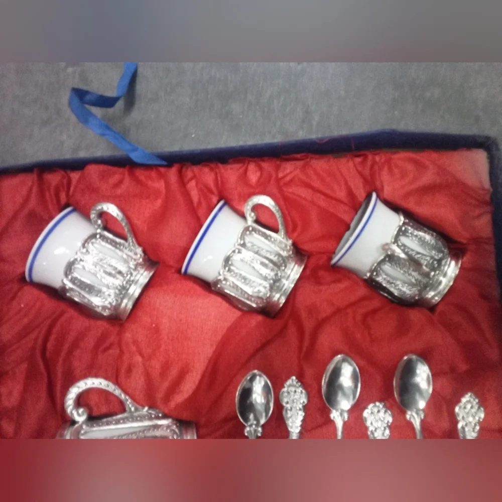 Brevetatto Italy Vintage Silver And Ceramic 19 Piece Tea Set - Picture 5 of 8
